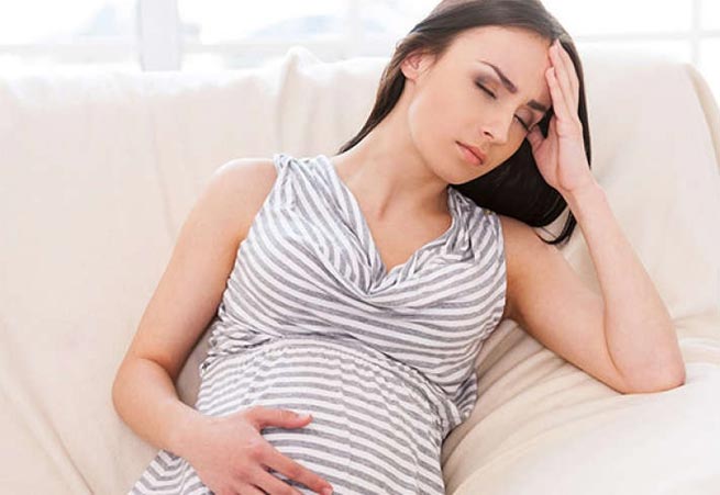 Причины и лечение рвоты и поноса при беременности на разных сроках